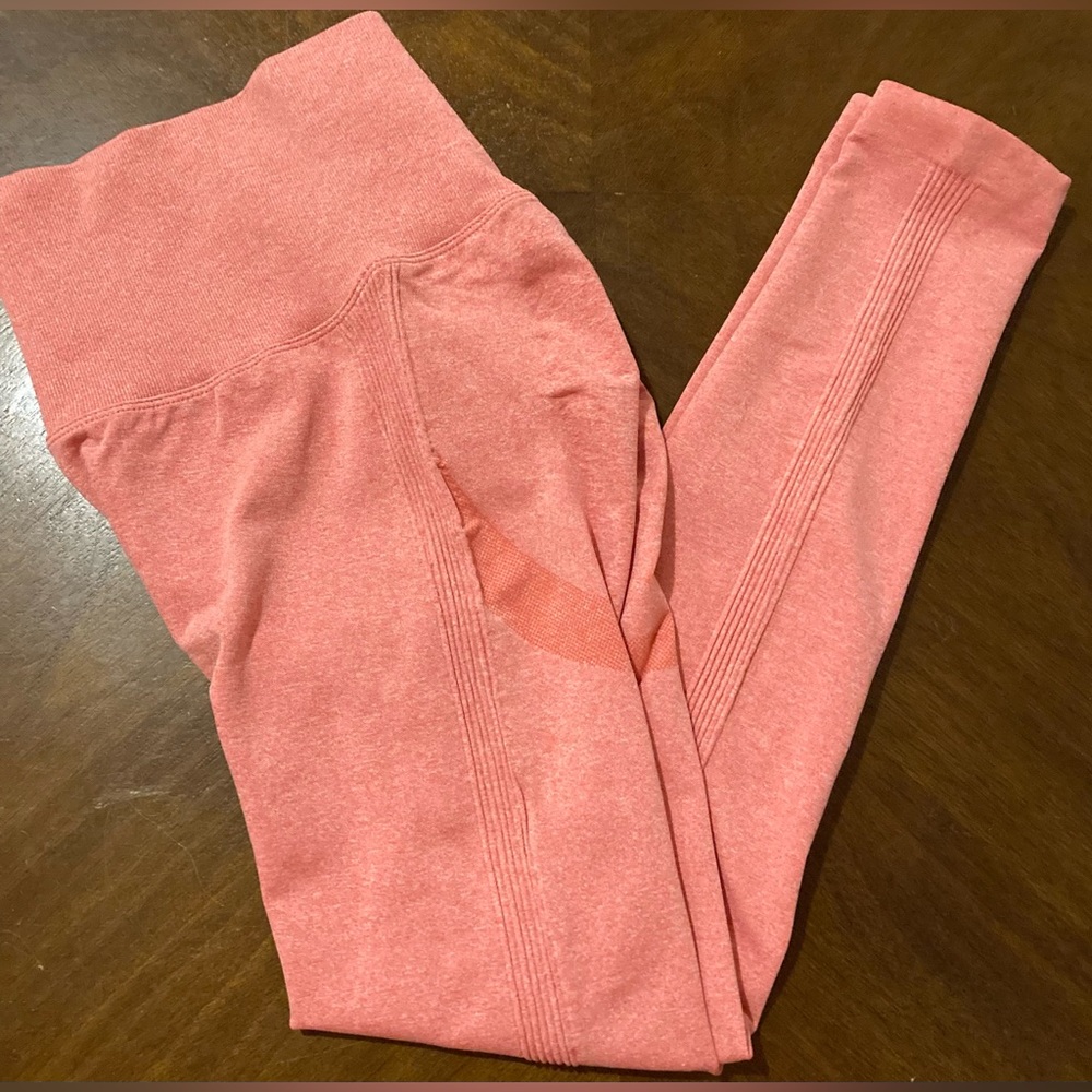 Seamless High-Waist Leggings in Coral Pink
